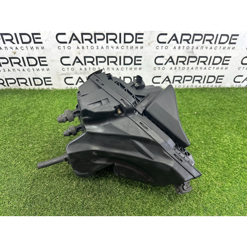 Корпус воздушного фильтра (впускная система) AUDI Q5 8R 2012 2.0 CAEB 8R0133837AF