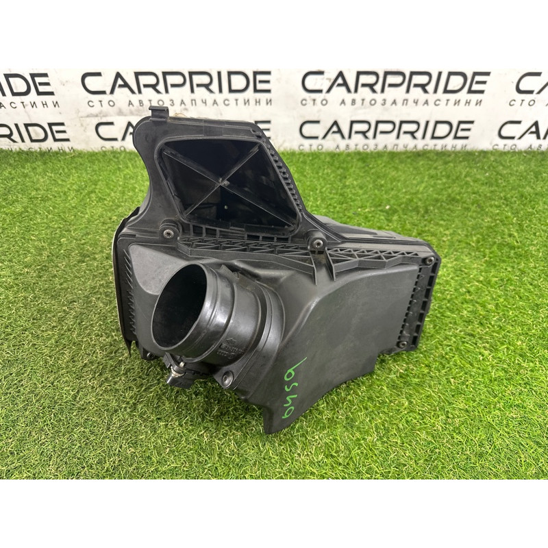 Корпус воздушного фильтра (впускная система) AUDI Q5 8R 2012 2.0 CAEB 8R0133837AF