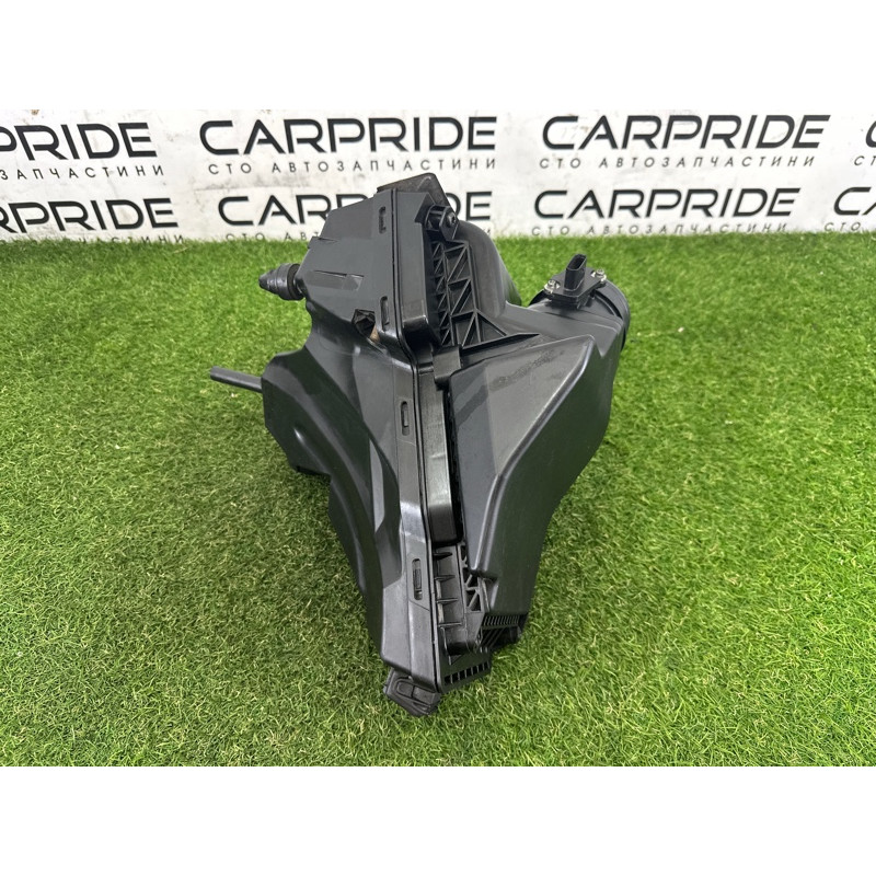 Корпус воздушного фильтра (впускная система) AUDI Q5 8R 2012 2.0 CAEB 8R0133837AF