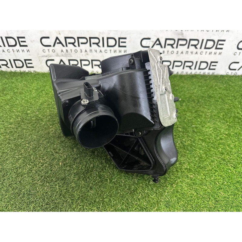 Корпус воздушного фильтра (впускная система) AUDI Q5 8R 2012 2.0 CAEB 8R0133837AF