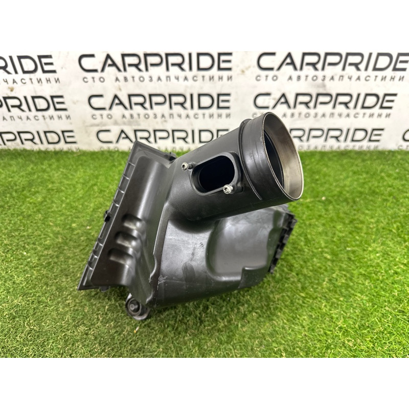 Корпус воздушного фильтра (впускная система) BMW 5-series F10 2015 2.0 N20 13717612014