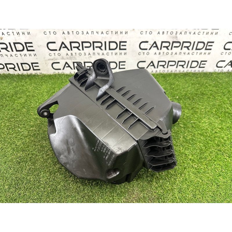 Корпус воздушного фильтра (впускная система) BMW 5-series F10 2015 2.0 N20 13717612014