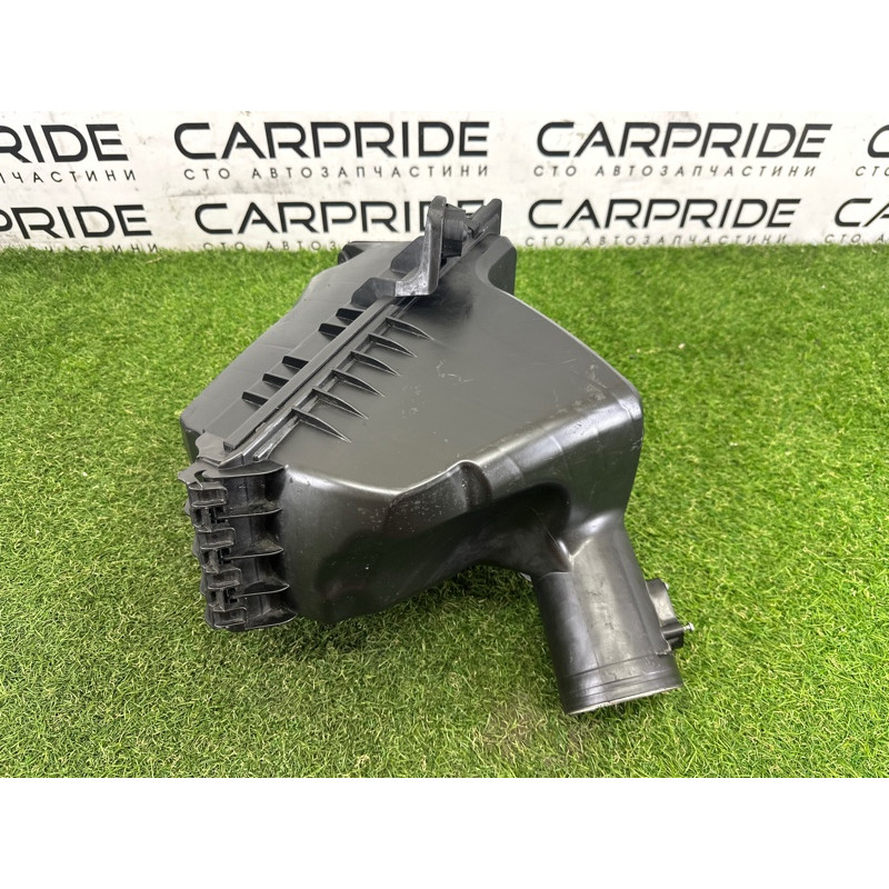 Корпус воздушного фильтра (впускная система) BMW 5-series F10 2015 2.0 N20 13717612014