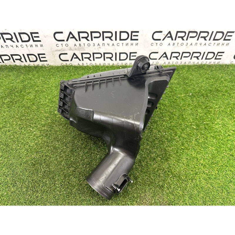 Корпус воздушного фильтра (впускная система) BMW 5-series F10 2015 2.0 N20 13717612014