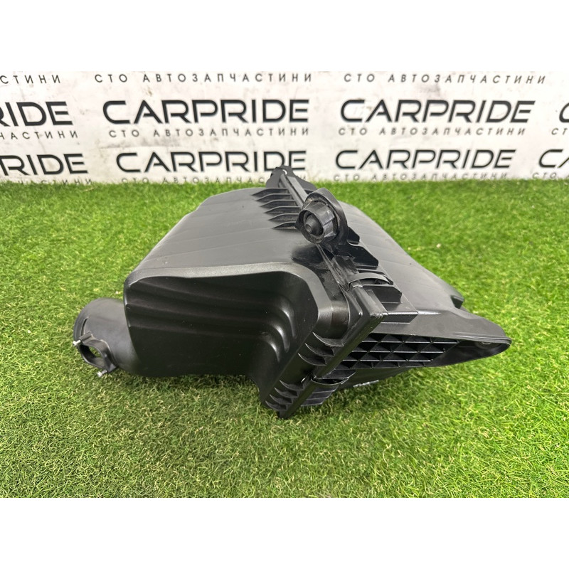 Корпус воздушного фильтра (впускная система) BMW 5-series F10 2015 2.0 N20 13717612014