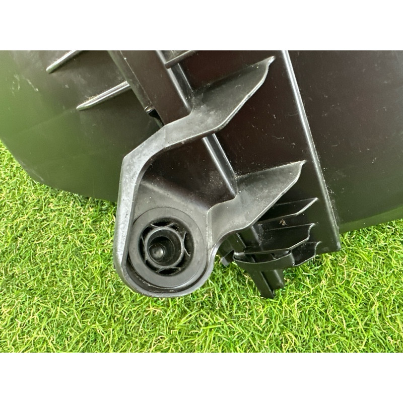 Корпус воздушного фильтра (впускная система) BMW 5-series F10 2015 2.0 N20 13717612014