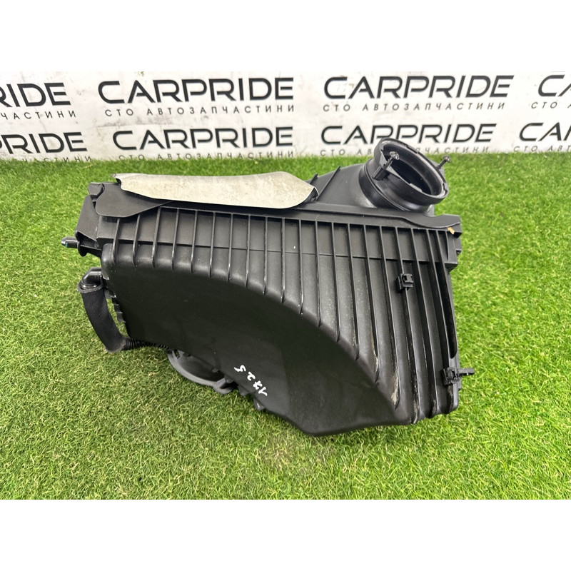 Корпус воздушного фильтра (впускная система) Volkswagen Touareg NF 2015 3.6 CGRA 7P6129607Q