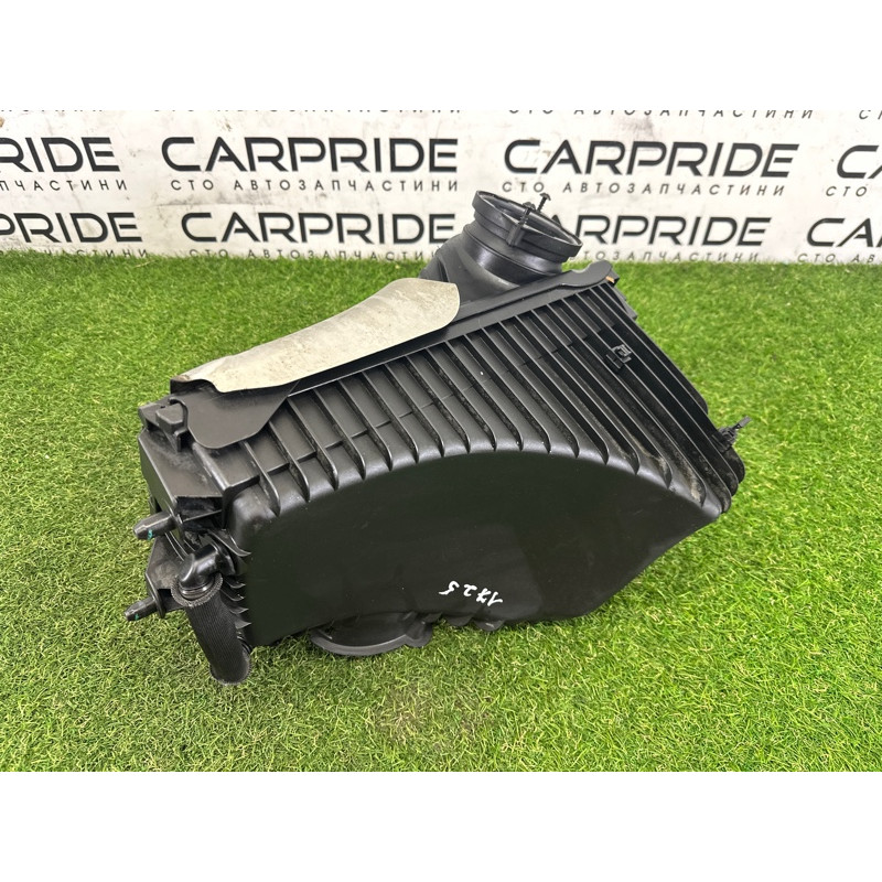 Корпус воздушного фильтра (впускная система) Volkswagen Touareg NF 2015 3.6 CGRA 7P6129607Q