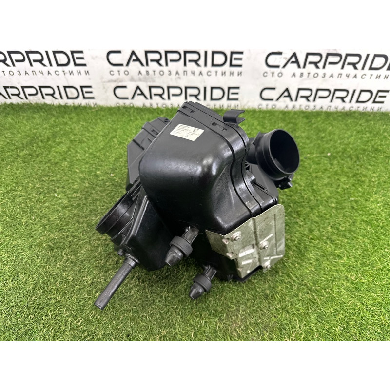 Корпус воздушного фильтра (впускная система) AUDI A4 B8 2012 2.0 CAEB 8K0133837BJ