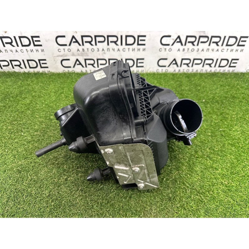 Корпус воздушного фильтра (впускная система) AUDI A4 B8 2012 2.0 CAEB 8K0133837BJ