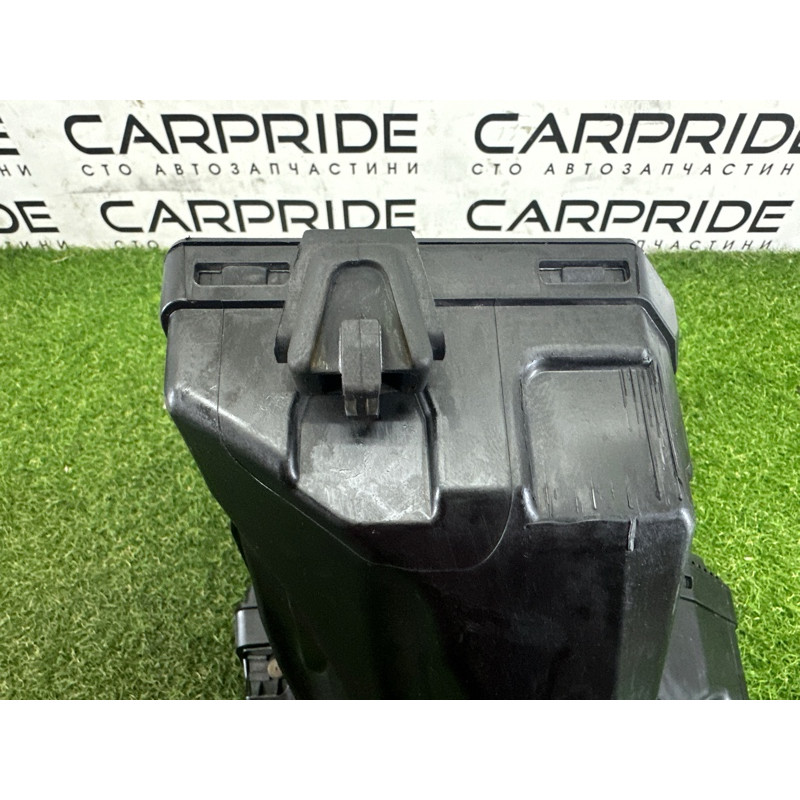 Корпус воздушного фильтра (впускная система) AUDI A4 B8 2012 2.0 CAEB 8K0133837BJ