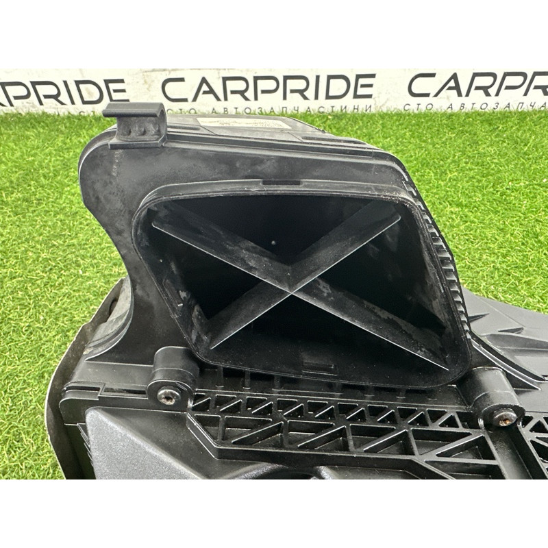 Корпус воздушного фильтра (впускная система) AUDI A4 B8 2012 2.0 CAEB 8K0133837BJ