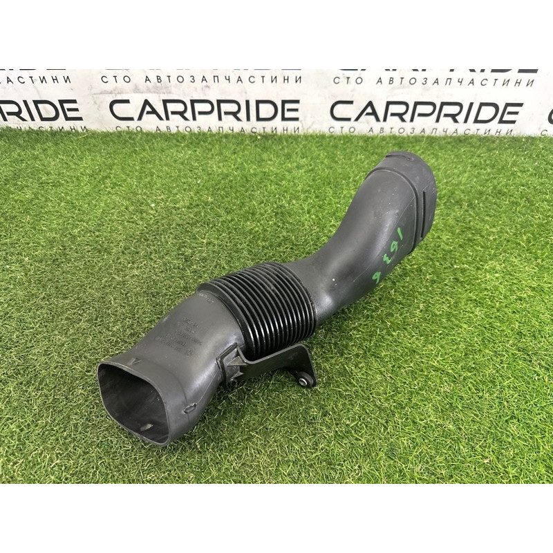 Патрубок воздушного фильтра (впускная система) BMW X3 F25 2013 3.0 N55B30 13717601874