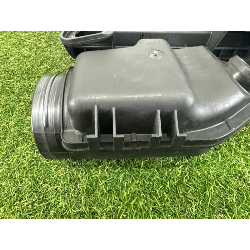 Корпус воздушного фильтра (впускная система) BMW 7-series F01 2011 3.0 N54 13717582311