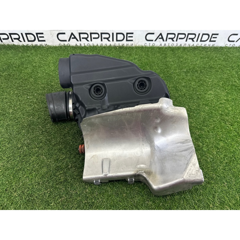 Корпус воздушного фильтра (впускная система) BMW X5 E70 2013-2015 3.0 13717577449