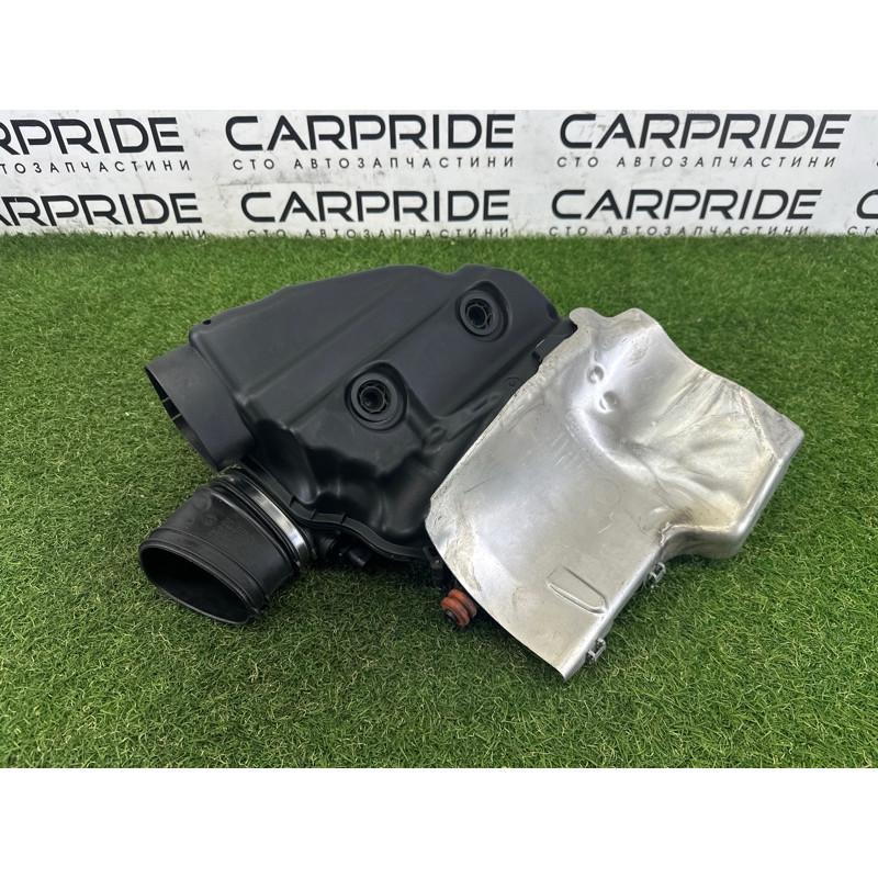 Корпус воздушного фильтра (впускная система) BMW X5 E70 2013-2015 3.0 13717577449