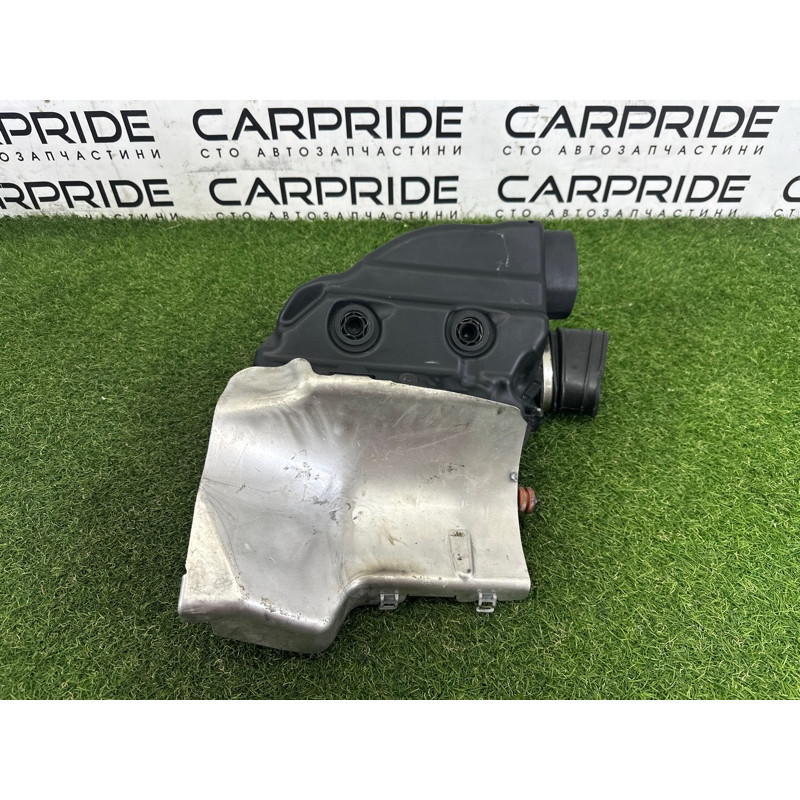 Корпус воздушного фильтра (впускная система) BMW X5 E70 2013-2015 3.0 13717577448