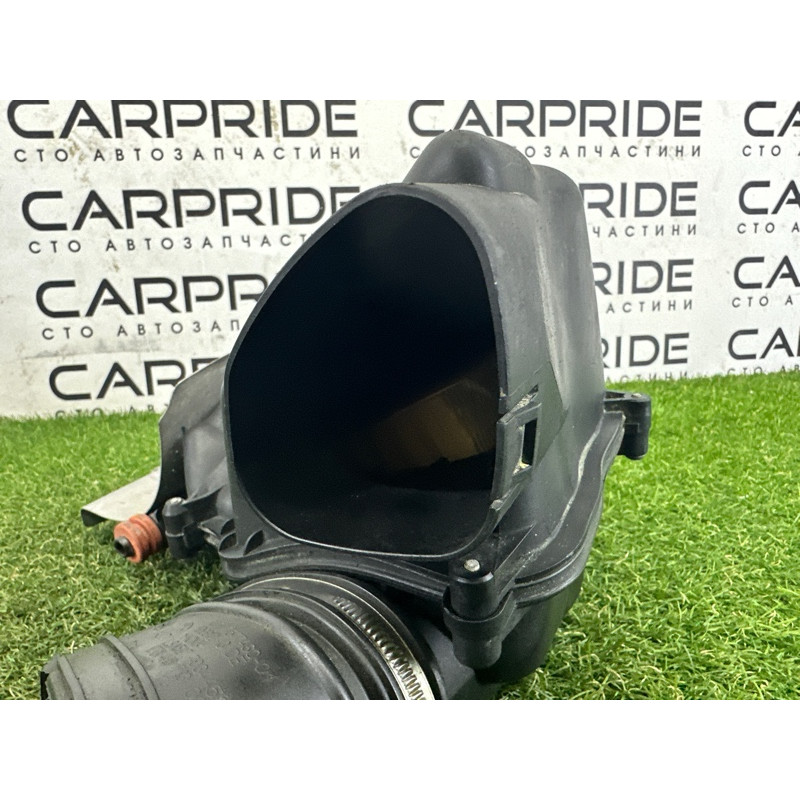 Корпус воздушного фильтра (впускная система) BMW X5 E70 2013-2015 3.0 13717577448