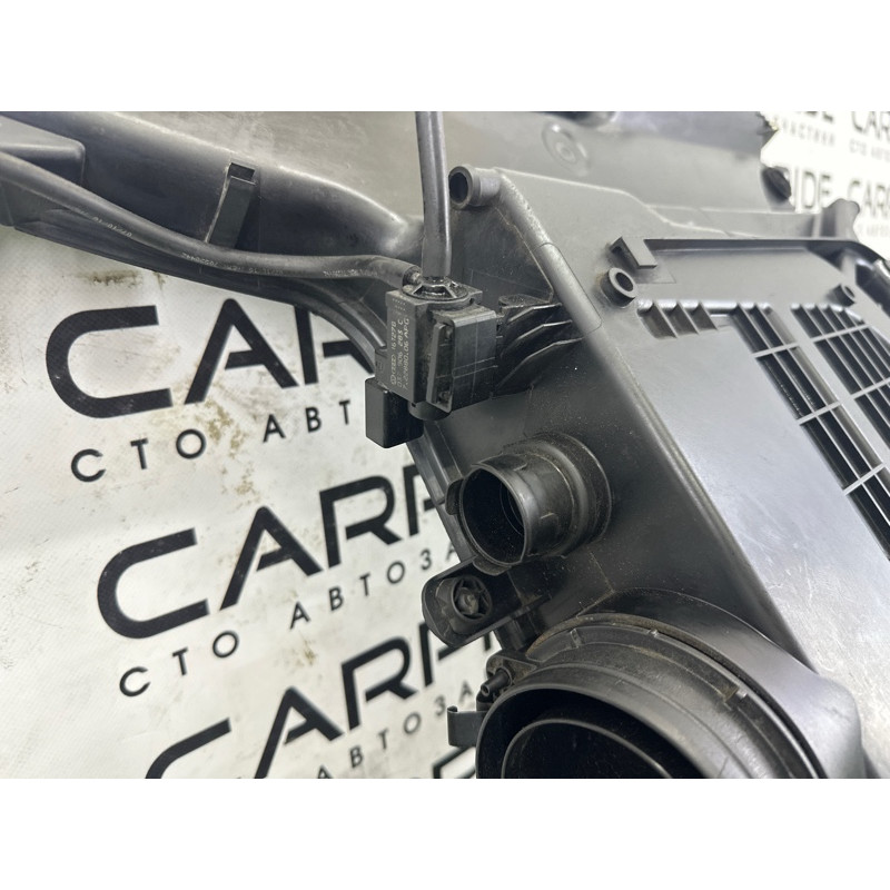 Корпус воздушного фильтра (впускная система) AUDI Q7 4M 2017 3.0 CREC 4M0133837A