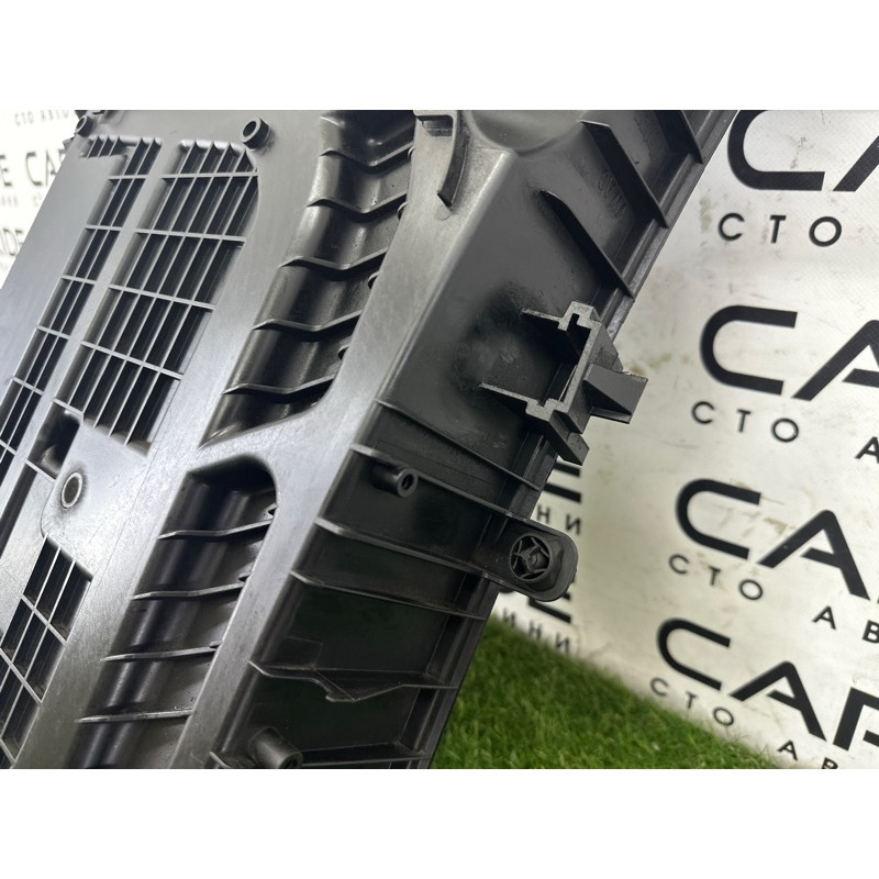 Корпус воздушного фильтра (впускная система) AUDI Q7 4M 2017 3.0 CREC 4M0133837A