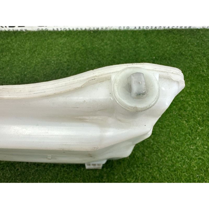 Бачок омывателя (кузов и элементы) Volkswagen Touareg NF 2015 3.6 CGRA 7P0955453A