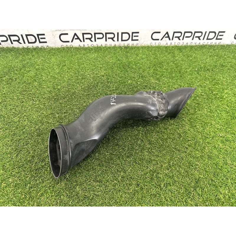 Патрубок воздушного фильтра (впускная система) Volkswagen Touareg NF 2015 3.6 CGRA 7P6129609B