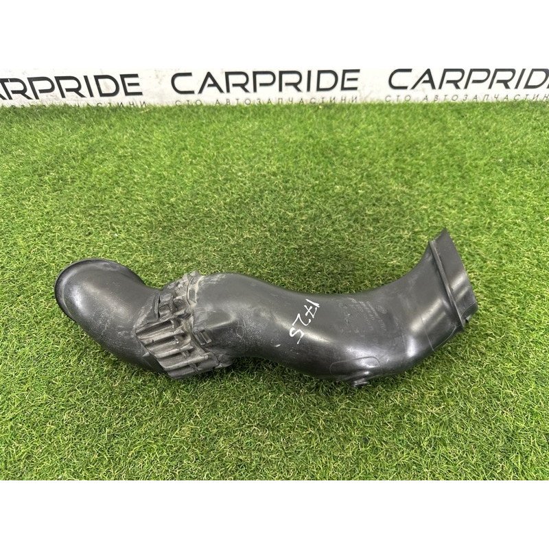 Патрубок воздушного фильтра (впускная система) Volkswagen Touareg NF 2015 3.6 CGRA 7P6129609B