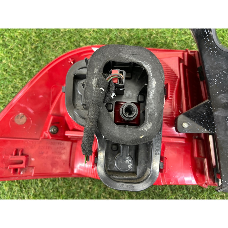 Задний фонарь (оптика) Volkswagen Touareg NF 2012 3.6 CGRA 7P6945096G