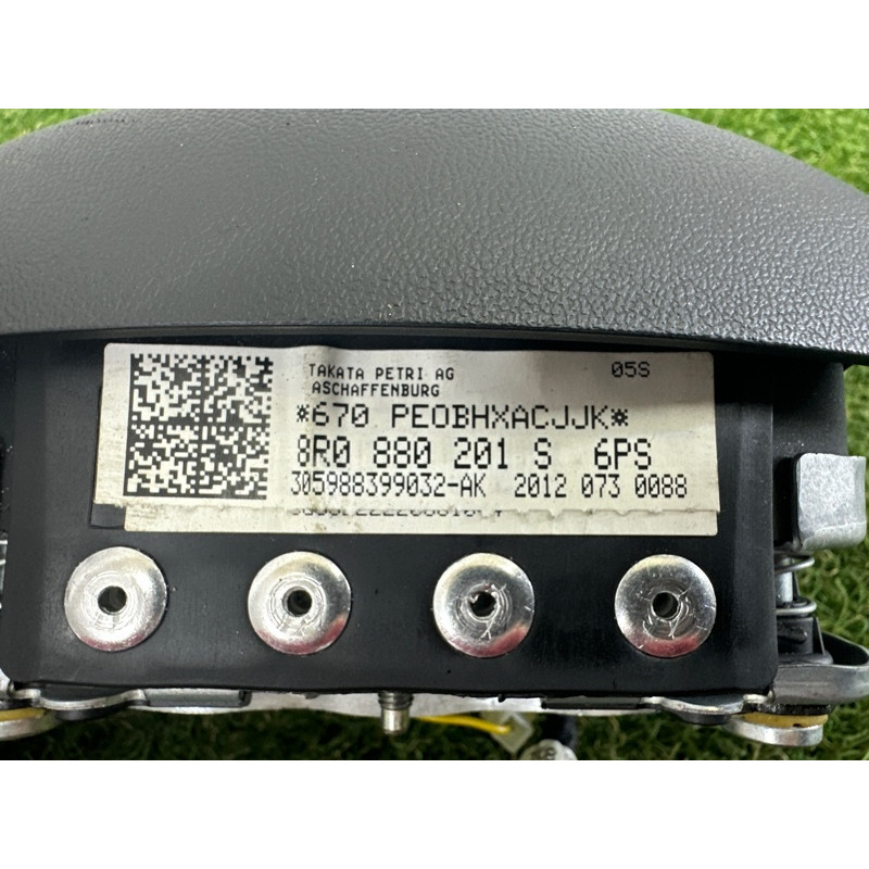 Airbag руля (airbag/безопасность) AUDI Q5 8R 2012 2.0 CAEB 8R0880201AQ6PS