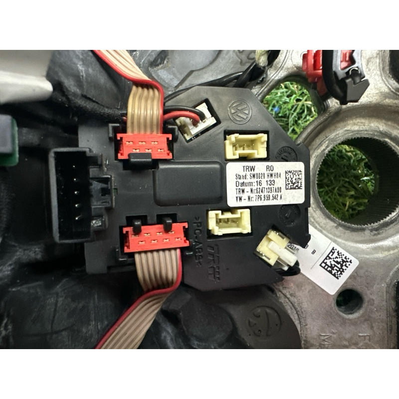 Руль (салон) Volkswagen Touareg NF 2015 3.6 CGRA 7P6419091BENGB