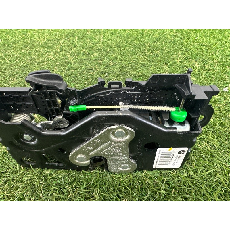 Замок багажника (кузов и элементы) BMW X1 F48 2016 2.0 B46B20 51247357112