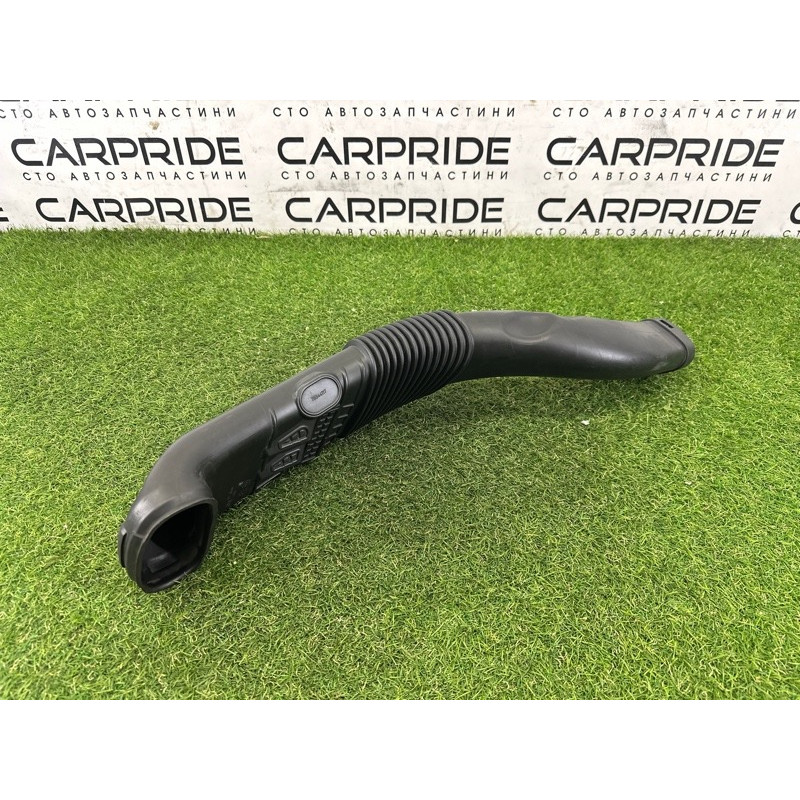 Патрубок воздушного фильтра (впускная система) BMW X5 E70 2013-2015 3.0 13717577447