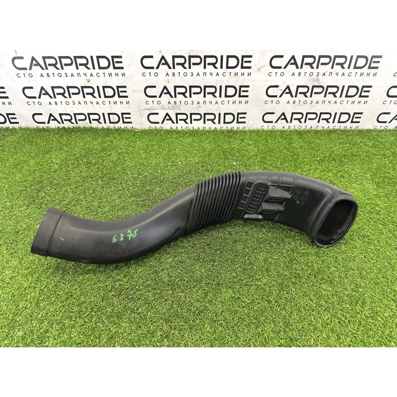 Патрубок воздушного фильтра (впускная система) BMW X5 E70 2013-2015 3.0 13717577447