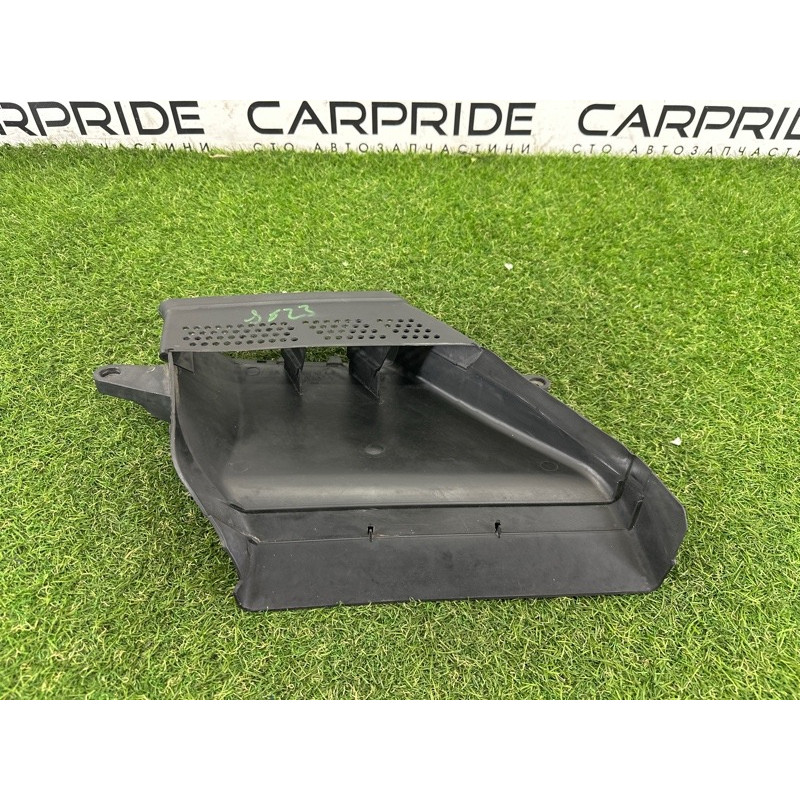 Воздухозаборник (впускная система) AUDI A4 B8 2012 2.0 CAEB 8K0129617