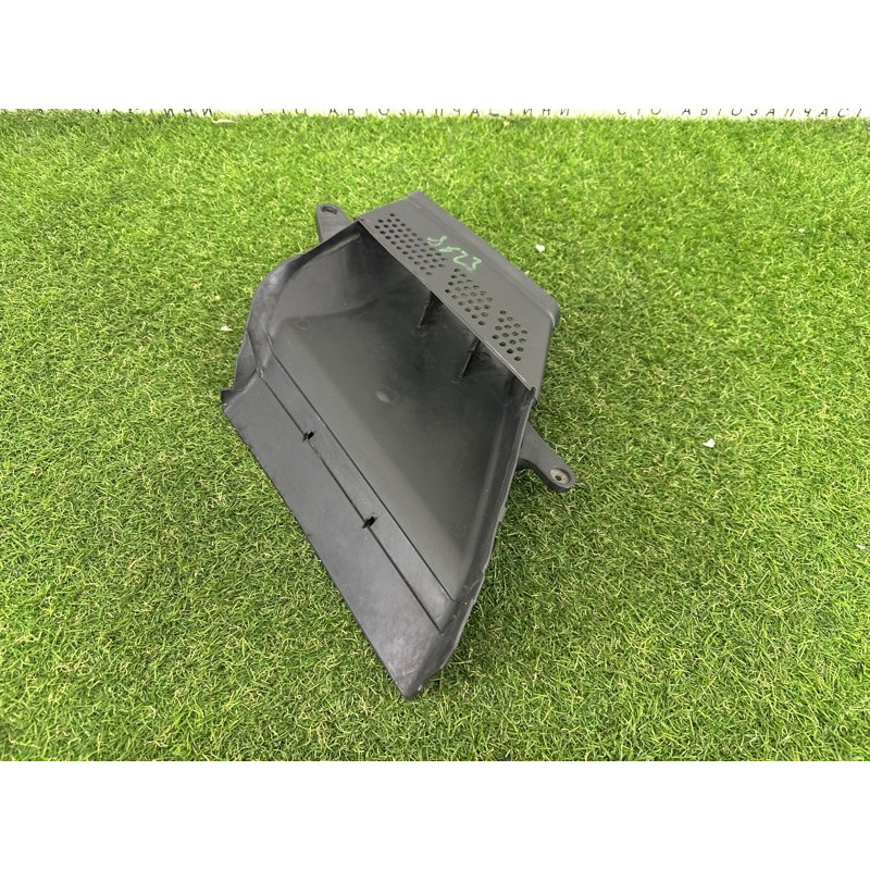 Воздухозаборник (впускная система) AUDI A4 B8 2012 2.0 CAEB 8K0129617