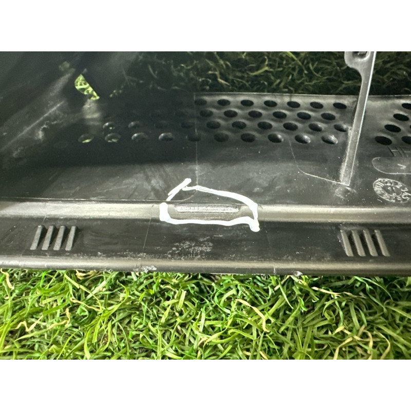 Воздухозаборник (впускная система) AUDI A4 B8 2012 2.0 CAEB 8K0129617