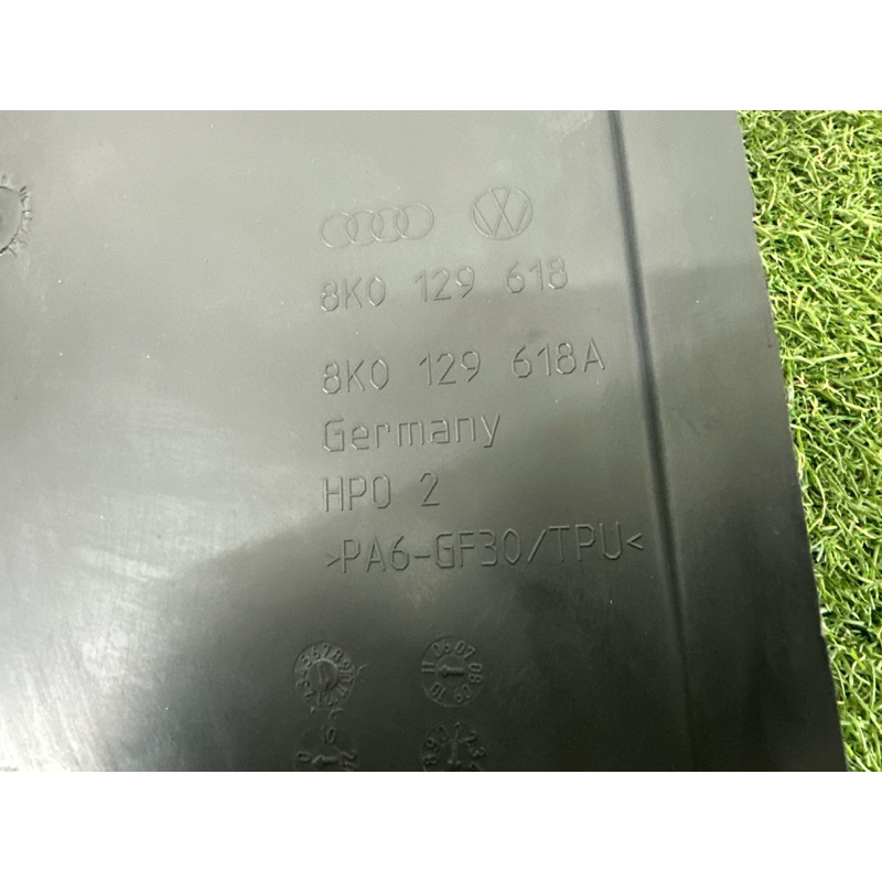 Воздухозаборник (впускная система) AUDI A4 B8 2012 2.0 CAEB 8K0129617