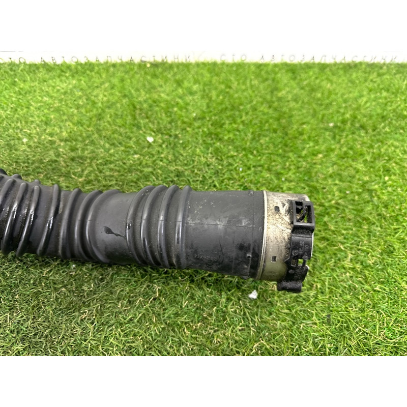 Патрубок интеркулера (двигатель и элементы) BMW 5-series F10 2015 2.0 N20 13717612091