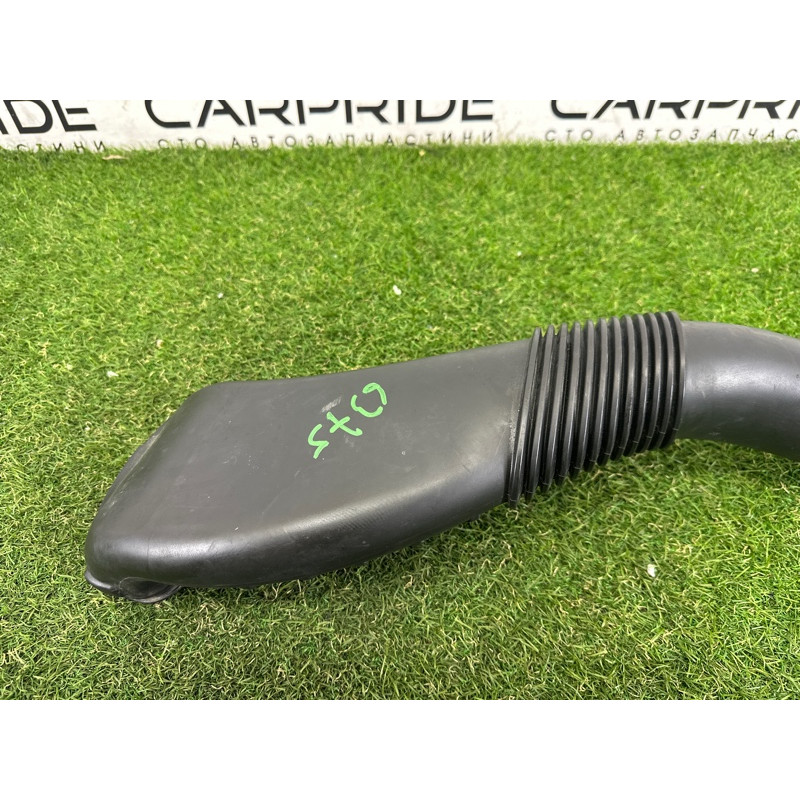 Патрубок воздушного фильтра (впускная система) BMW X5 E70 2013-2015 3.0 13717577446