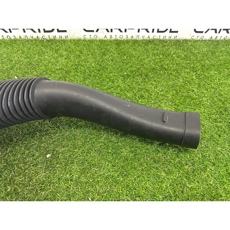 Патрубок воздушного фильтра (впускная система) BMW X5 E70 2013-2015 3.0 13717577446