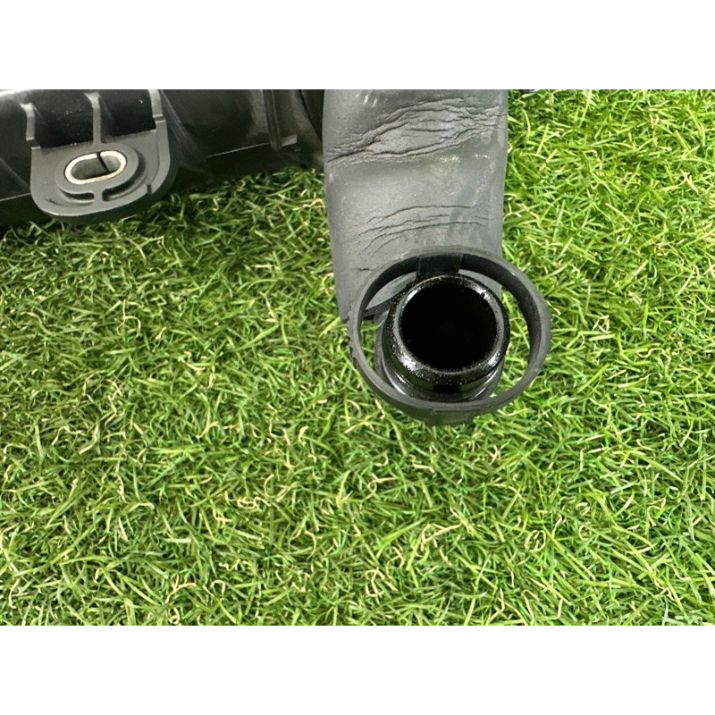 Патрубок воздушного фильтра (впускная система) BMW X1 F48 2016 2.0 B46B20 13717619268