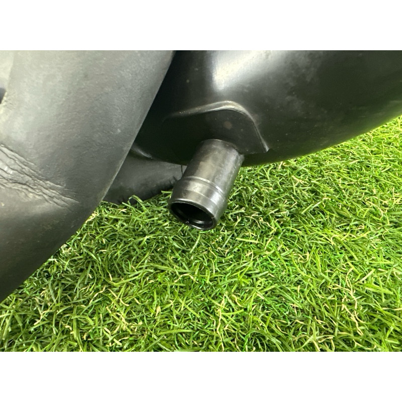 Патрубок воздушного фильтра (впускная система) BMW X1 F48 2016 2.0 B46B20 13717619268