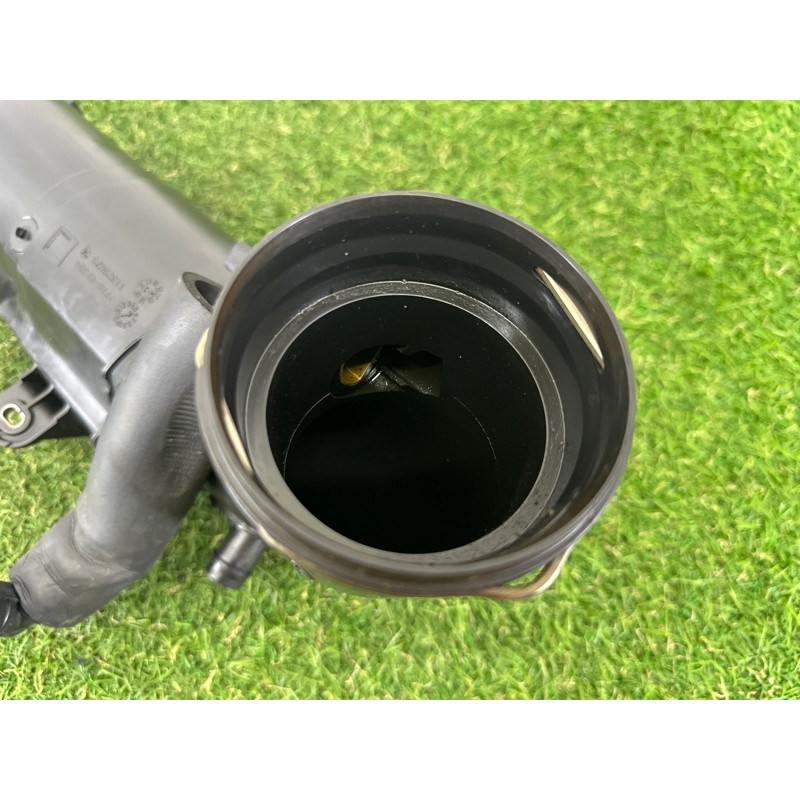 Патрубок воздушного фильтра (впускная система) BMW X1 F48 2016 2.0 B46B20 13717619268