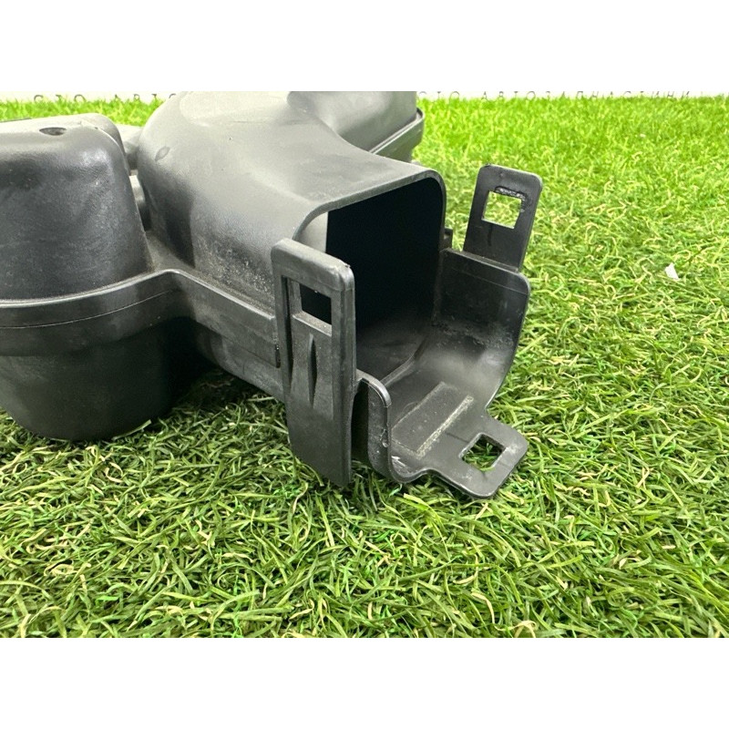 Патрубок воздушного фильтра (впускная система) Nissan Rogue T32 2016 2.5 QR25DE 165544BA1D