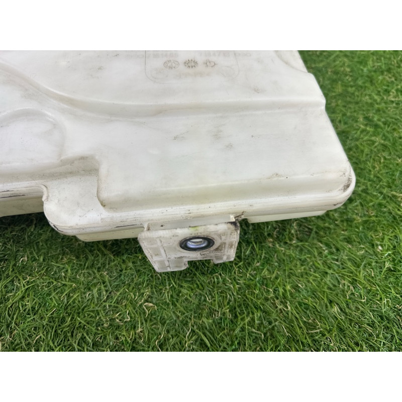 Бачок омывателя (кузов и элементы) BMW X5 E70 2013-2015 3.0 61667162588