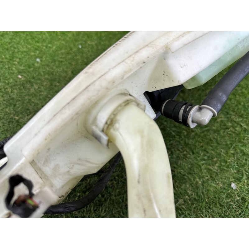 Бачок омывателя (кузов и элементы) BMW 7-series F01 2011 3.0 N54 61667269667