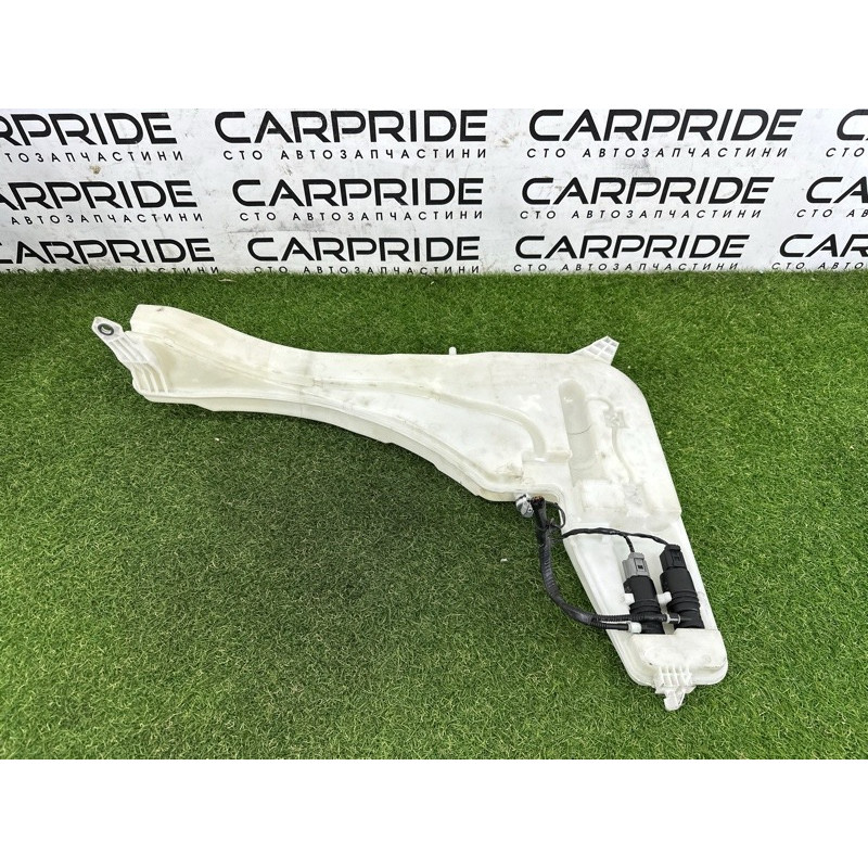 Бачок омывателя (кузов и элементы) BMW X3 F25 2013 3.0 N55B30 61667255827