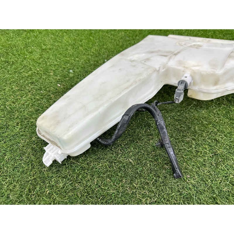 Бачок омывателя (кузов и элементы) BMW X3 F25 2013 3.0 N55B30 61667255827