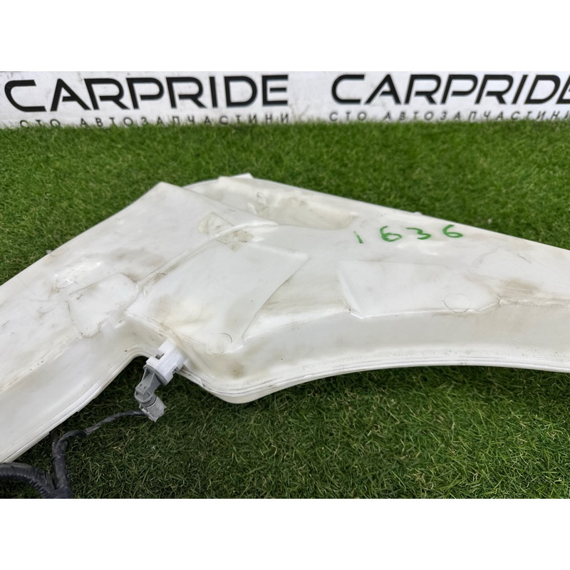 Бачок омывателя (кузов и элементы) BMW X3 F25 2013 3.0 N55B30 61667255827