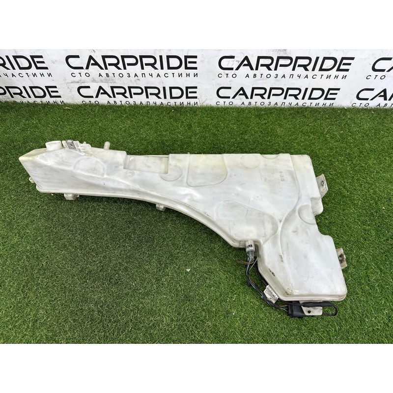 Бачок омывателя (кузов и элементы) BMW X5 E70 2011 3.0 N55B30 61667162588